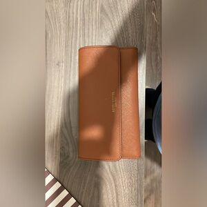 Henri Bendel Wallet